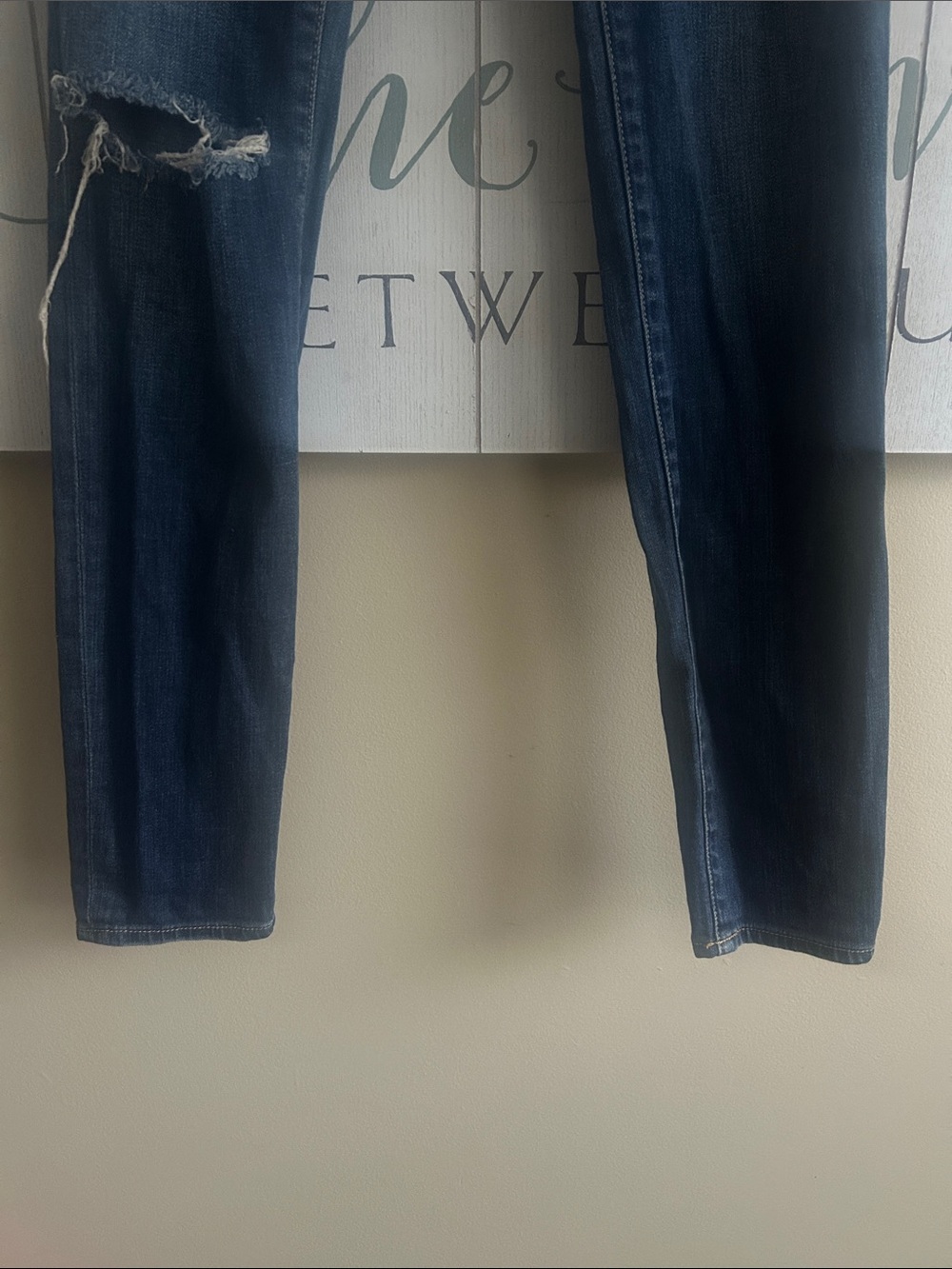 Abercrombie & Fitch the A&F super skinny Dark Blue distressed Jeans size 4 long - Picture 5 of 8